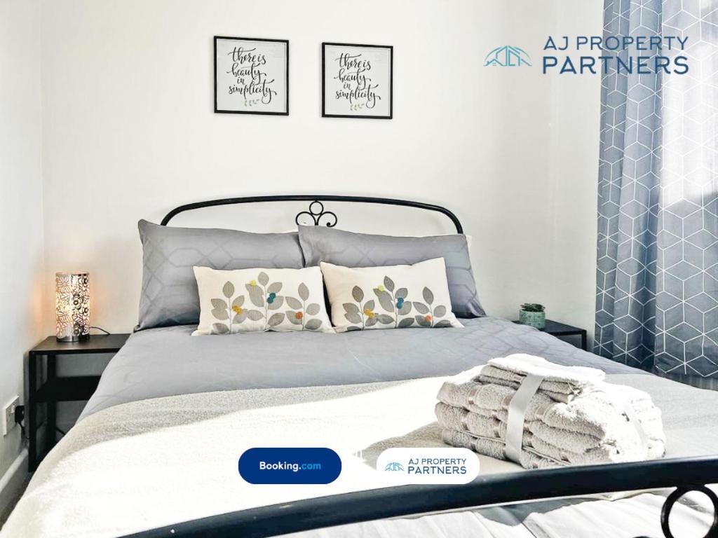 Premium Deal L Hill View Home L Last-Minute Offer L Cheltenham L Aj Properties L Perfect For Short Or Long Stays L 4Beds 4Bedrooms Exteriör bild