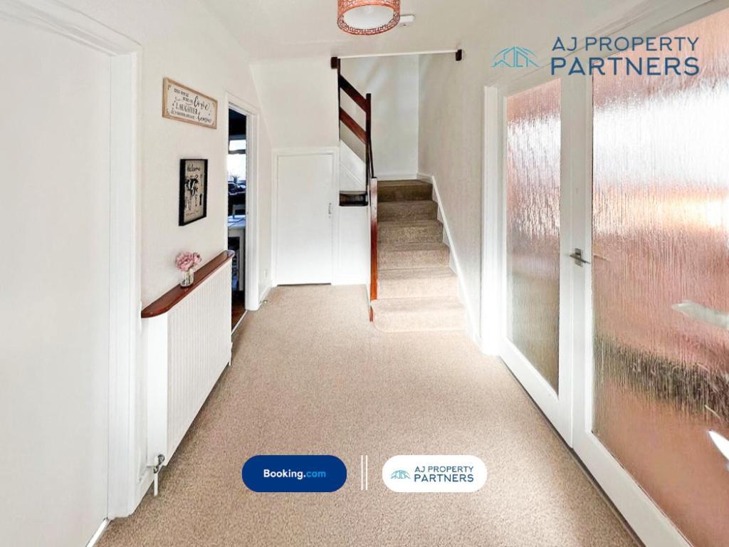 Premium Deal L Hill View Home L Last-Minute Offer L Cheltenham L Aj Properties L Perfect For Short Or Long Stays L 4Beds 4Bedrooms Exteriör bild
