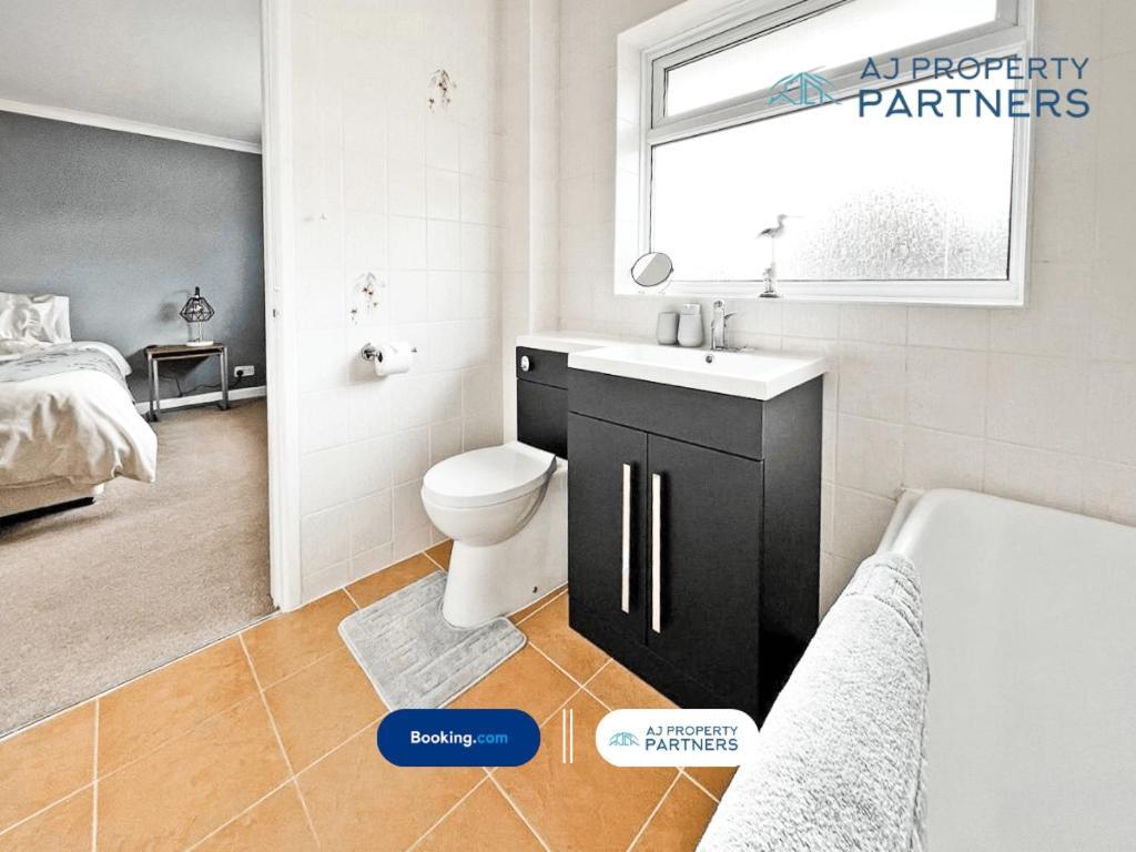 Premium Deal L Hill View Home L Last-Minute Offer L Cheltenham L Aj Properties L Perfect For Short Or Long Stays L 4Beds 4Bedrooms Exteriör bild