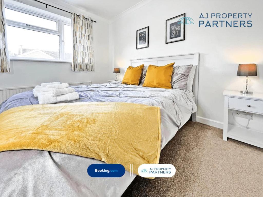Premium Deal L Hill View Home L Last-Minute Offer L Cheltenham L Aj Properties L Perfect For Short Or Long Stays L 4Beds 4Bedrooms Exteriör bild